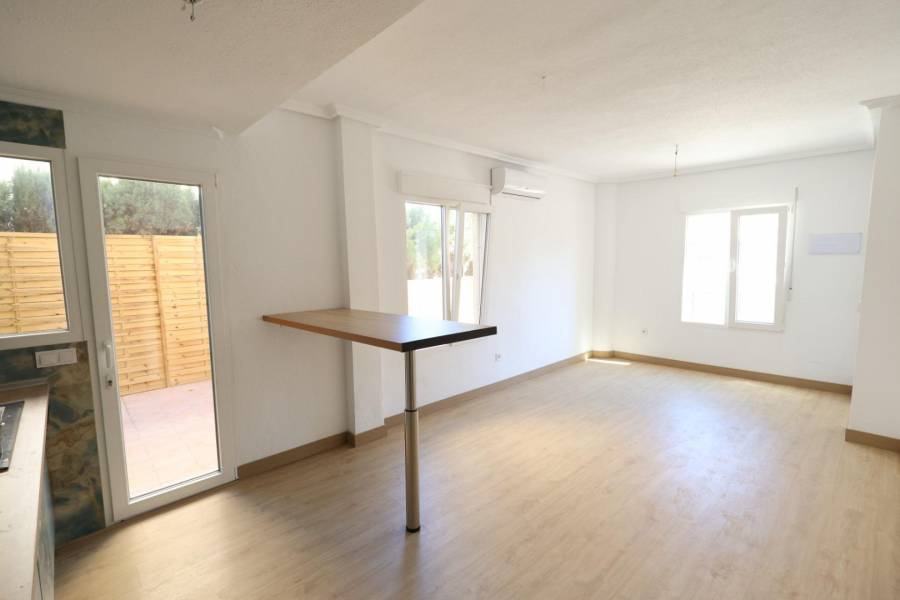 Resale - Terraced house - Orihuela Costa - La Zenia