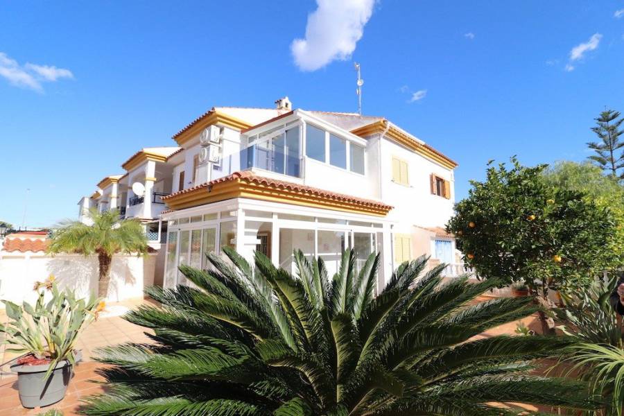 Resale - Terraced house - Pilar de la Horadada - RioMar