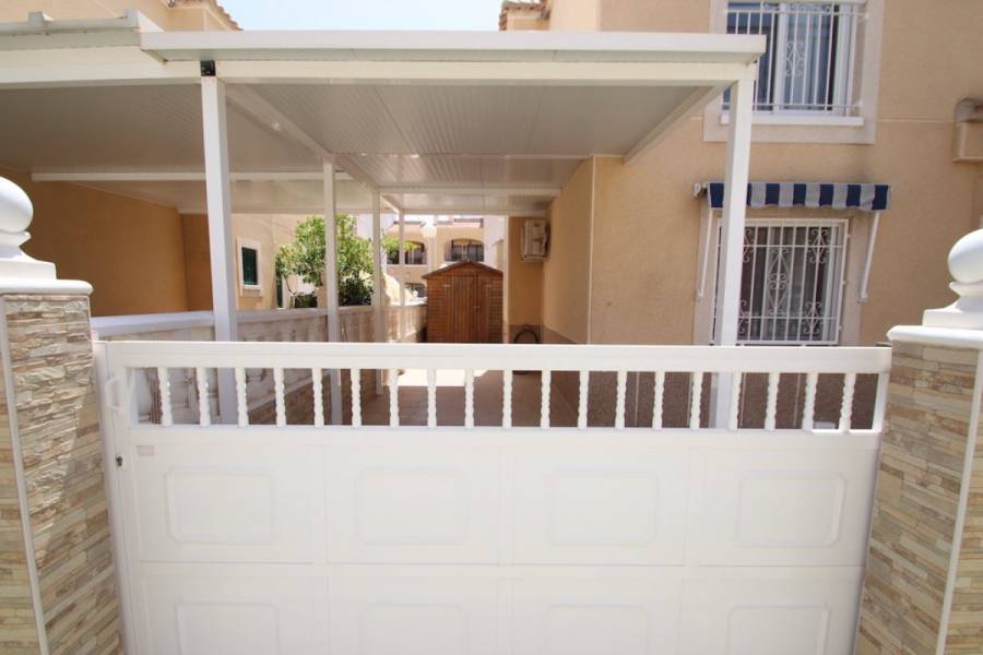 Resale - Terraced house - Torrevieja - Los Balcones