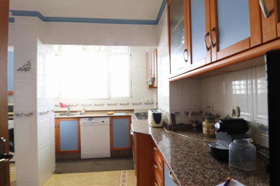 Resale - Apartment - Torrevieja - torrevieja