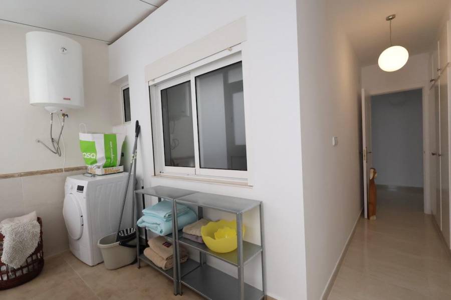 Resale - Apartment - Torrevieja - torrevieja