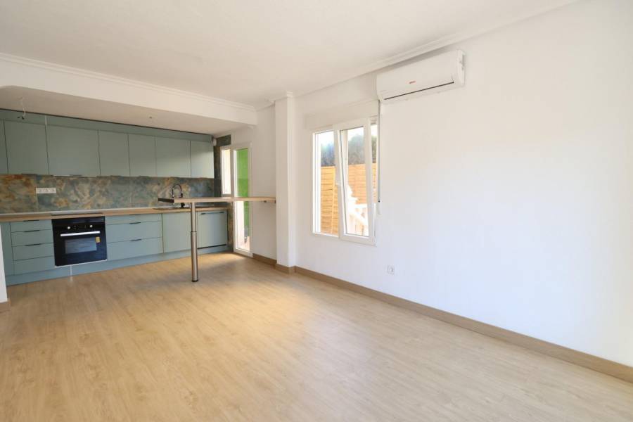 Resale - Terraced house - Orihuela Costa - La Zenia