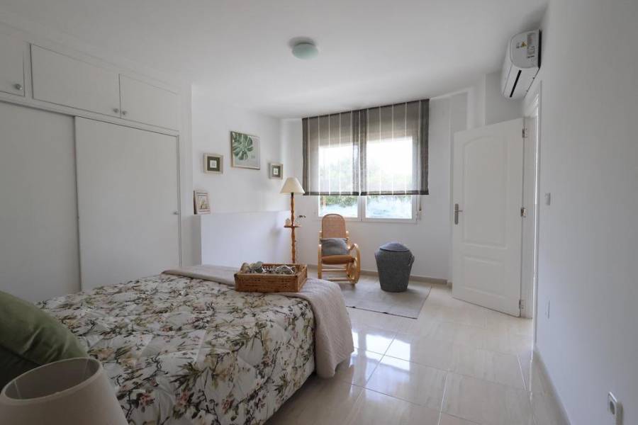 Resale - Apartment - Torrevieja - torrevieja