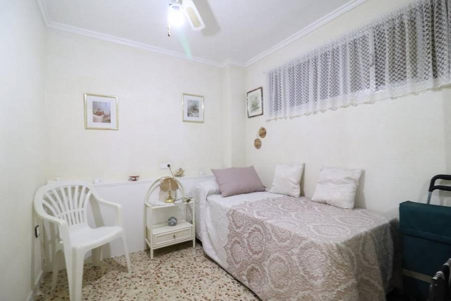 Resale - Apartment - Torrevieja - Punta Prima