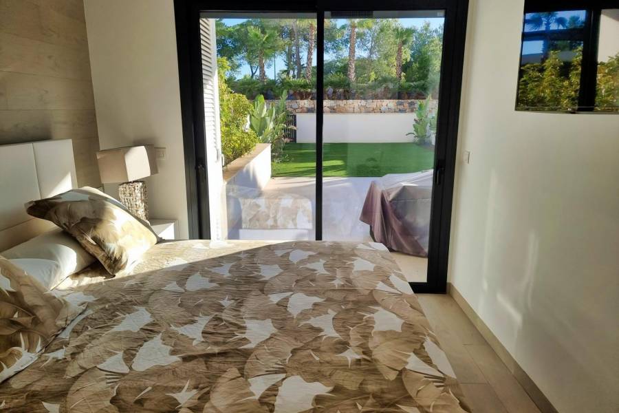 Resale - Flat - Orihuela - Las Colinas Golf