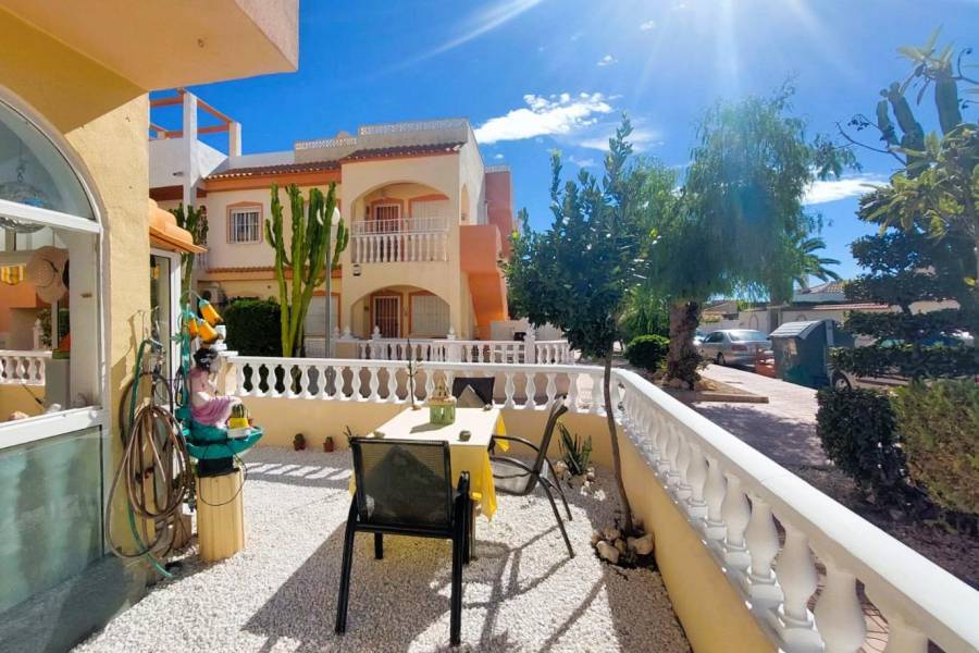 Resale - Bungalow - Orihuela Costa - La Florida