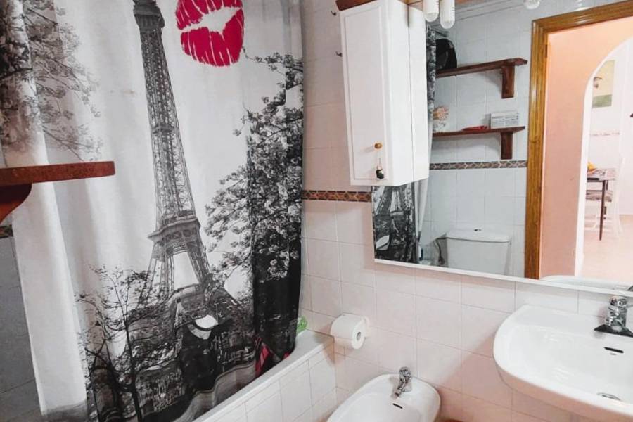 Resale - Bungalow - Orihuela Costa - La Florida