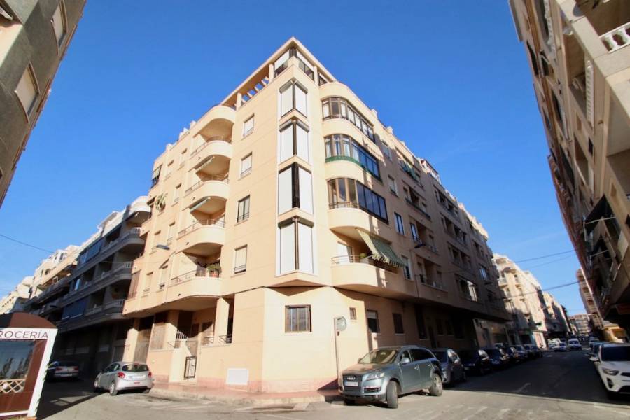 Resale - Apartment - Torrevieja - Habaneras