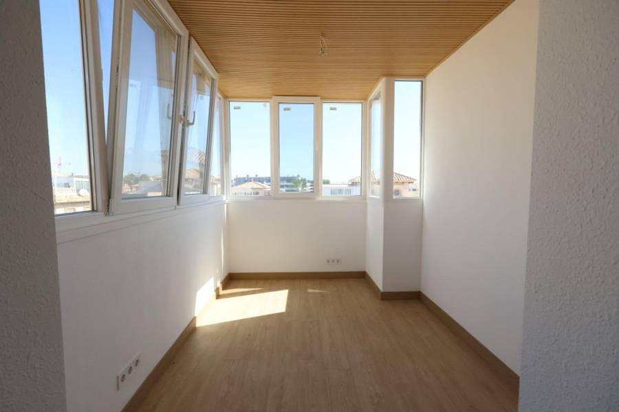 Resale - Terraced house - Orihuela Costa - La Zenia